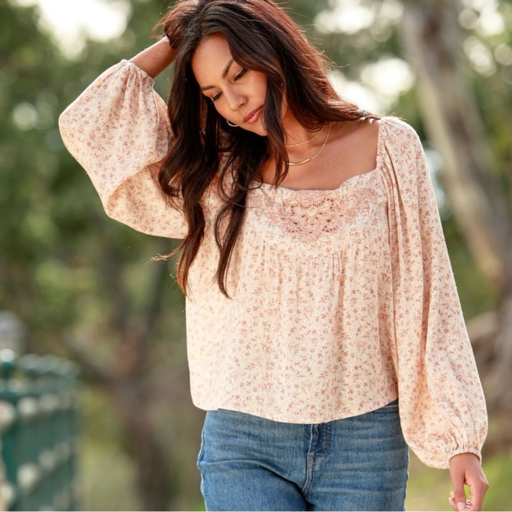 A Collective Story Sessia Cotton Floral Top Size Large